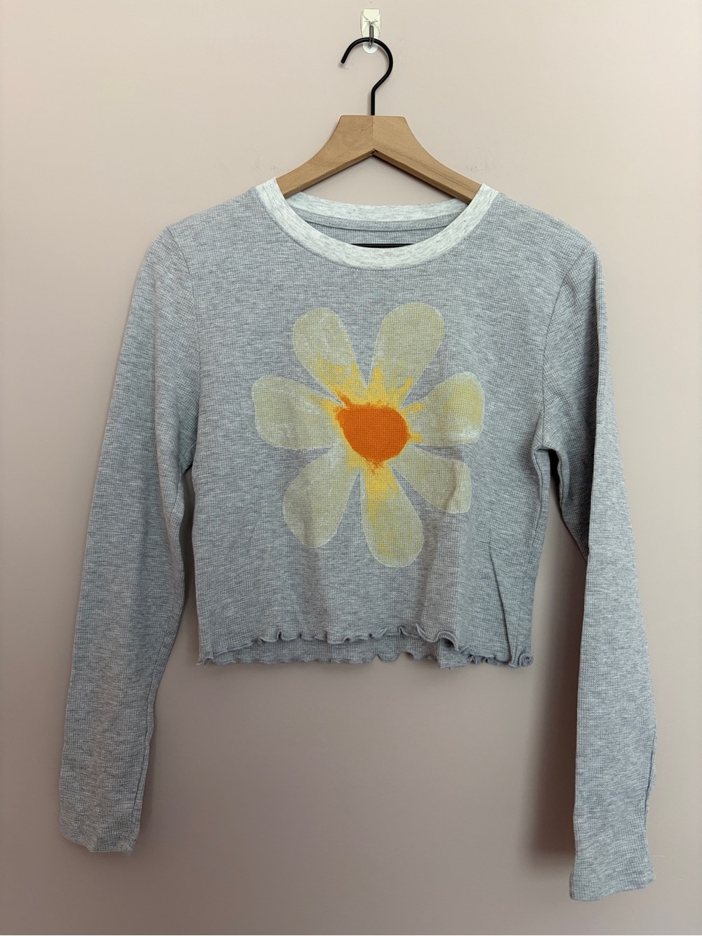 Natural Life Daisy Graphic Long Sleeve Medium